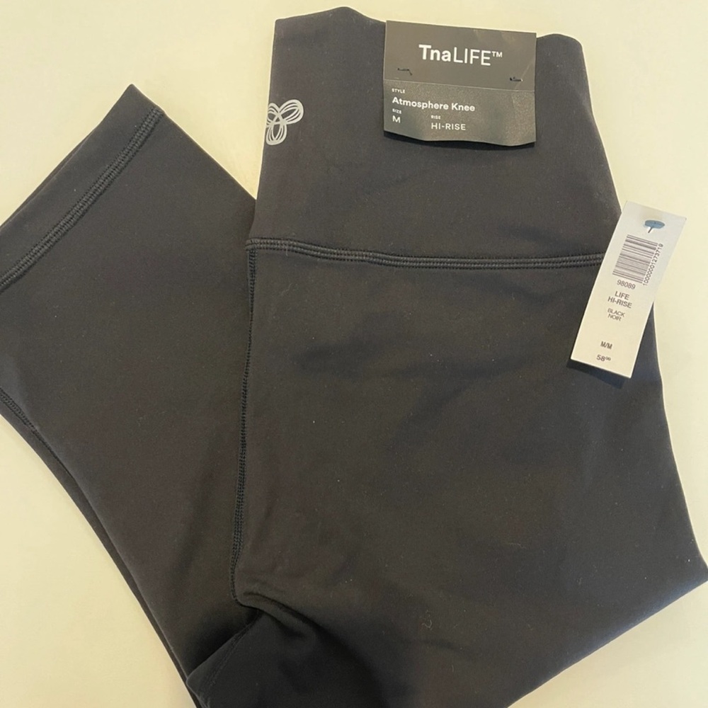 TnaLIFE Black High-Rise Leggings- Medium